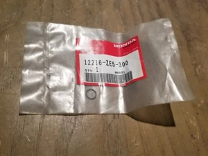 Honda 12216-ZE5-300 Valve Guide Clip 1E-1689-X1 - Picture 1 of 1