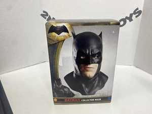 Batman v Superman Batman Collector Mask, Limited Edition - Picture 1 of 11