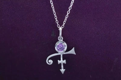 Colgante redondo de amor príncipe amatista creado en laboratorio de 2,40 quilates enchapado en oro amarillo de 14 quilates Foto 1 de 4