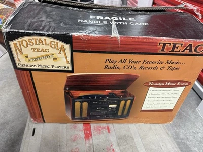 🔥NUEVO TEAC Stereophonic GF-330 Reproductor de discos Radio Cassette Reproductor de CD Nostalgia Foto 1 de 4