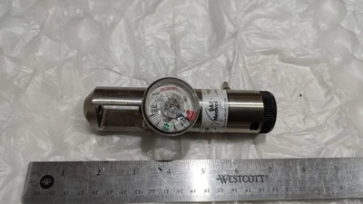 REGULADOR DE OXÍGENO B&F MEDICAL 24017-BSCH 50 PSI Foto 1 de 4