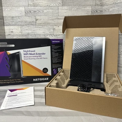 Netgear Nighthawk 1900 Mbps 5-Port Gigabit Wireless AC Router (EX7000-100NAS) - Image 1 of 4