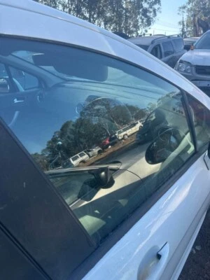 2010 Peugeot 308 T7 Right Front Window Glass 07-13 Hatchback SW #B450 - image 1 of 4