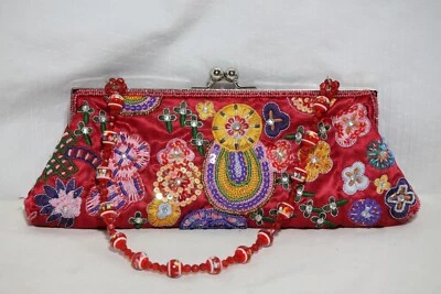 Beautiful vintage embroidered and beaded clutch purse handbag - Image 1 of 4