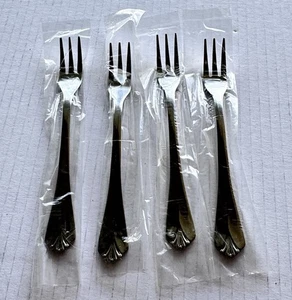 4 Farberware Bayport Stainless Steel Flatware Seafood Forks Oyster Shrimp New - Picture 1 of 5