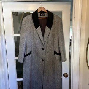 Vintage Basile Women's Gray Wool Full Length Overcoat 80% Wool, 20% Nylon. XL - Picture 1 of 4