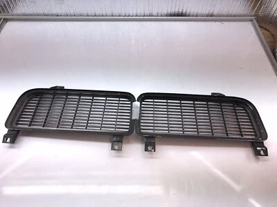 Juego de rejilla delantera izquierda derecha Pontiac Bonneville 1970 OEM 482163 482164 Foto 1 de 4