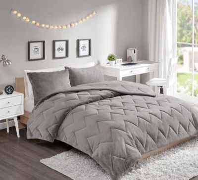 Intelligent Design Kai Reversible Plush Comforter Set, Grey, King H2623 - Image 1 of 4