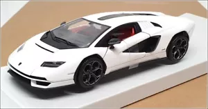 Burago 1/24 Scale 18-21102 - Lamborghini Countach LPI 800-4 - White - Picture 1 of 5