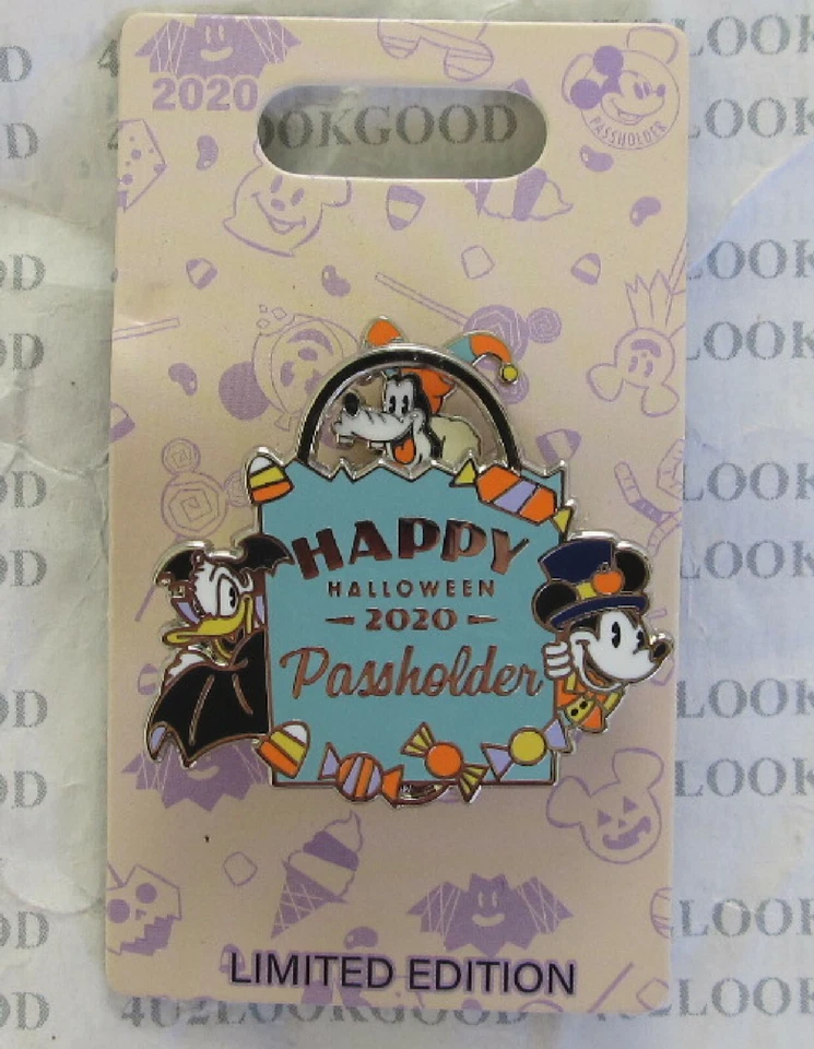 迪士尼徽章万圣节快乐通行证 LE 5000 米奇·唐纳德·高飞 - 2020 年全新 — 第 1/4 张图片