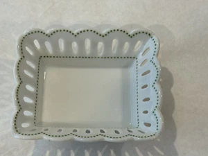 Andrea By Sadek Williamsburg VA Porcelain Pierced Trinket Jewelry Soap Dish 4x5” - Picture 1 of 13