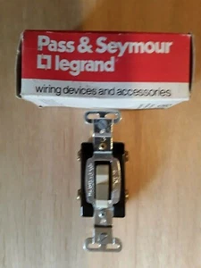 4 Way Light Switch Pass & Seymour 15 Amp 120-277 Volt On Off Electrical Parts - Bild 1 von 2