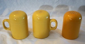FIESTA FIESTAWARE YELLOW SET/ 2 RANGE TOP SALT & PEPPER SHAKER & CHEESE SHAKER - Picture 1 of 19
