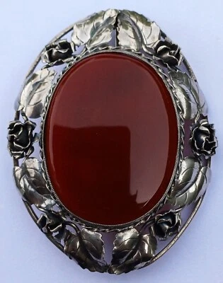 GRANDE BROCHE o SPILLA IN AGATA CORNIOLA ARGENTO 800  LIBERTY cm. 6,5 x 5,0 - Immagine 1 di 4