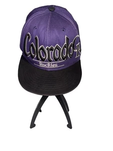 Cappello Berretto Snapback Ricamato New Era 9Fifty Colorado Rockies Big Spellout - Foto 1 di 8