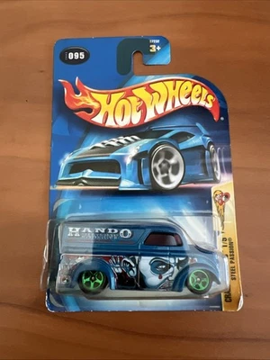 Hot Wheels Dairy Delivery Crazed Clowns Steel Passion HANDO Four Armed Wonder - Изображение 1 из 4
