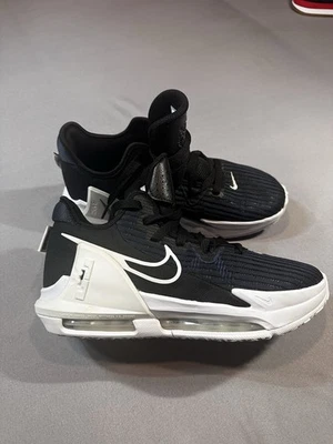 Nike LeBron Witness 6 Youth Size 7 Basketball Shoes White Black - Image 1 of 4
