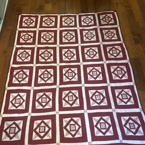 Trapunta fatta a mano rosso intenso e avorio 68” x 84” mista cucita a mano e macchina - Foto 1 di 20