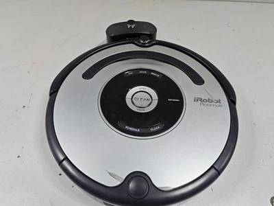 iRobot Roomba 560 Robot Vacuum Cleaner - Not Working, For Parts or Repair - Image 1 of 4