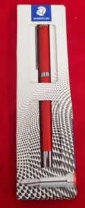 Pluma Estilográfica STAEDTLER Triplus 474 M02-3 474 M, Rojo Rugiente, Calidad Premium - Imagen 1 de 2