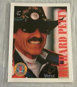 RICHARD PETTY CHARLOTTE OBSERVER #1 COLLECTIBLE SERIES HERO CARD FROM 1992 - Picture 1 of 2