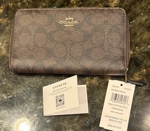 Cartera Coach Mediana Identificación Cremallera CW781 Firma Lona con Tejido Nueva en Caja Nueva con Etiquetas Precio de venta sugerido por el fabricante 280 USD - Imagen 1 de 6