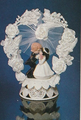 New Vintage Wilton "Tenderness " Wedding CakeTop, Kissing bride & groom, 110-112 - Image 1 of 4