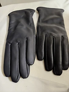 Woman's Leather Gloves Size M BlacK Dress Gloves Soft Leather W/Lining NWOT - Picture 1 of 5