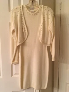 Perlen Pulloverkleid mit Jacke - Bild 1 von 8