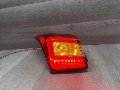 Hyundai Elantra 2014-2017 hatchback GT LED luz trasera lámpara conductor LH OEM ((10)) Foto 1 de 4