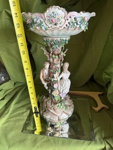 Antike deutsche Dresdner Stil florale und figürliche Sockel Mittelschale - Bild 1 von 7