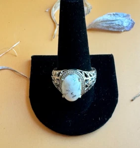 Nice White Buffalo Oval Gemstone Stainless Steel Ring SZ.11 ~ 160 - Imagen 1 de 6