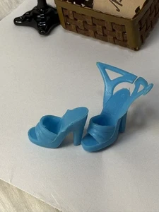 Vintage Barbie Schuhe blaue Riemen Hong Kong 1 seitliche Riemen fehlen 60er 70er Jahre - Bild 1 von 5
