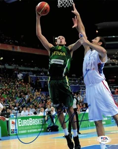 Jonas Valanciunas signed 8x10 photo PSA/DNA Vetuva Autographed Toronto Raptors - Picture 1 of 1