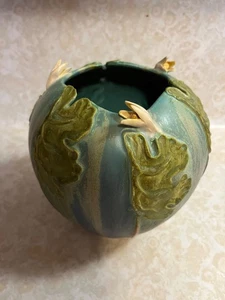 Ephraim Faience Pottery Water Lily CERF Vase, signed 7” tall and 6 1/ 2" wide - Picture 1 of 13
