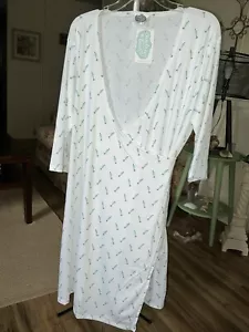 NWT Audrey & Bear Labor & Delivery Robe Gown Wrap Size 2-18 White W/Blue Bobber - Picture 1 of 7