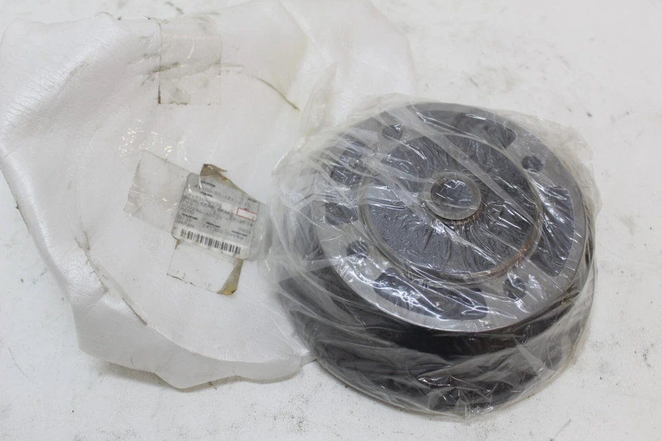 *Nuevo* OEM Kawasaki - Tambor de freno trasero - Parte # 41038-0035 Foto 1 de 4