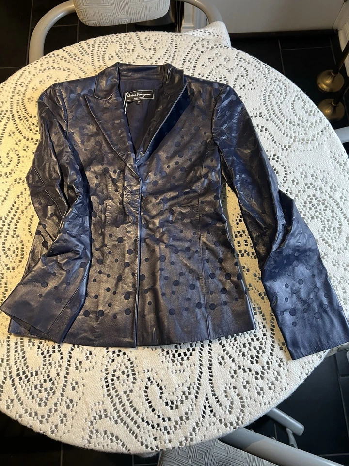 Blazer Salvatore Ferragamo de cuero de cordero para mujer Foto 1 de 4