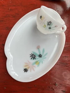 Vintage ATOMIC FLOWER PATIO BY FEDERAL Snack Set Plate Cup Tea Coffee Milk Glass - Picture 1 of 2