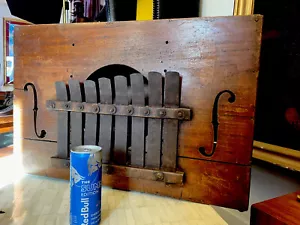 Seltenes antikes frühamerikanisches Appalachen-Klavierinstrument mit übergroßem Daumen - Bild 1 von 6