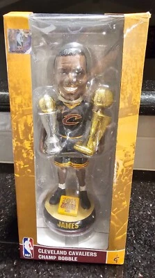 LEBRON JAMES Cleveland Cavaliers 2016 Campeones de la NBA Jugador Más Valioso Trofeo Bobblehead ¡NUEVO EN CAJA! Foto 1 de 2