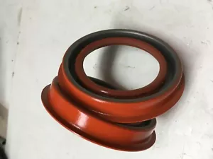 Q2 1953-62 Cast Iron Powerglide Front Seals, flanged style, Replaces GM #1384746 - Foto 1 di 7