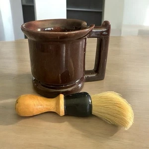Antigua taza y cepillo de cerámica para afeitar - esmalte marrón - Imagen 1 de 5