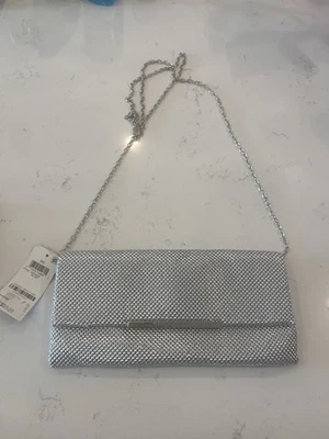 Bolso Bandolera International Concepts (INC) Mujer Metálico Plateado Forrado a Presión Nuevo con Etiquetas Foto 1 de 4