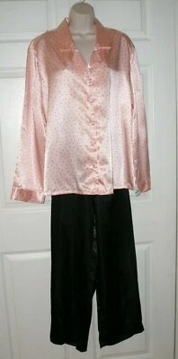 Pijama grande para mujer rosa y negro lunares camisa top pantalones negros lisos Foto 1 de 4