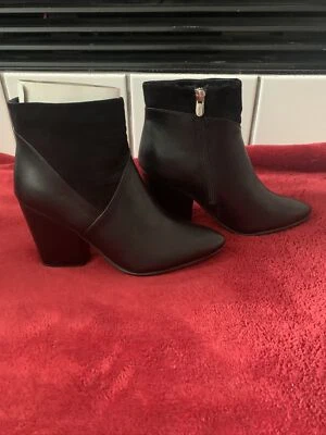 David Aaron black leather/suede ankle boots/booties with Heel 7M Pointy Toe NEW - Image 1 of 4
