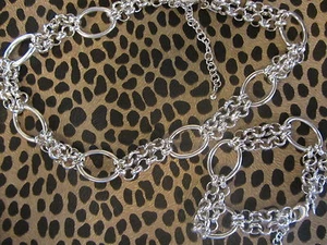 JUEGO DE COLLAR Y PULSERA AVON SILVERTONE OVALADO NUEVO EN CAJA DIFÍCIL DE ENCONTRAR NUEVO - Imagen 1 de 2