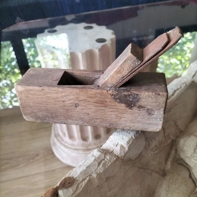 Rabot en bois ancien, raboteuse à main, outil menuiserie vintage, block plane - Photo 1/3