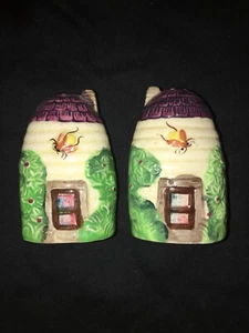 Keramik Cottage Bienenstock Salz + Pfefferstreuer Set, Vintage, handbemalt *US-VERKÄUFER - Bild 1 von 6