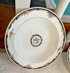 (8) Wedgwood Osborne  Rimmed Soup Bowl 8" - Picture 1 of 3